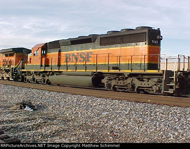 BNSF 7143